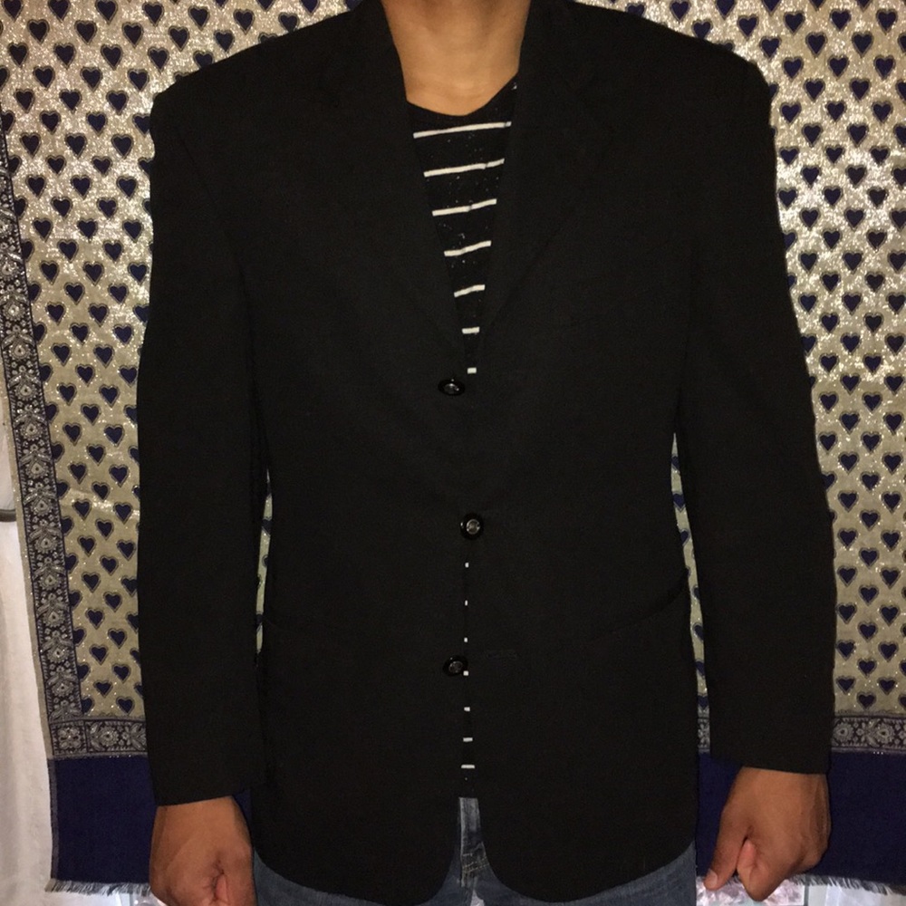 Men’s black blazer